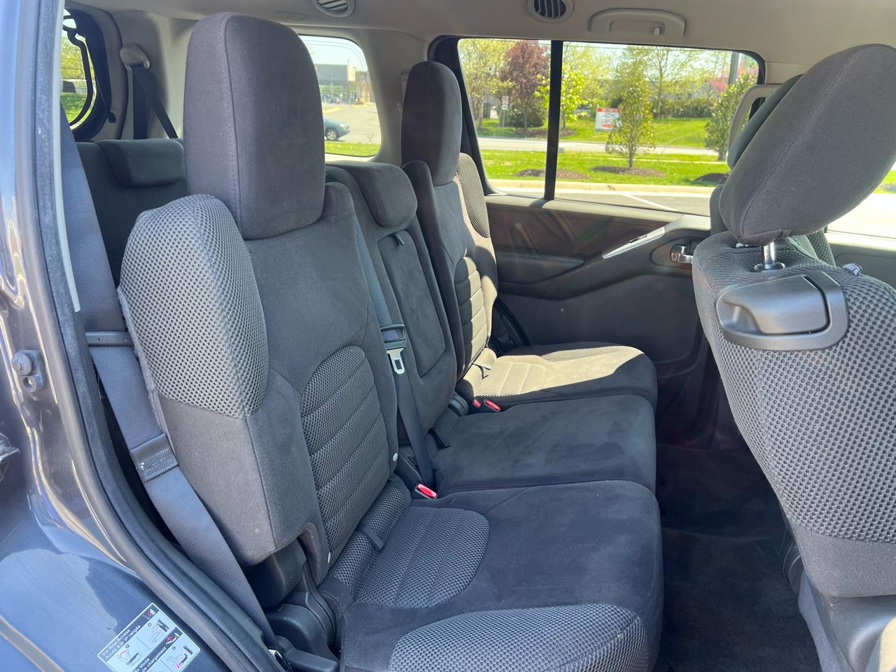 Nissan Pathfinder LE 4WD 2012