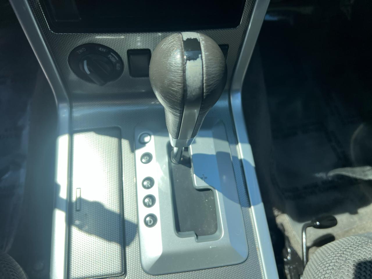 Nissan Pathfinder LE 4WD 2012