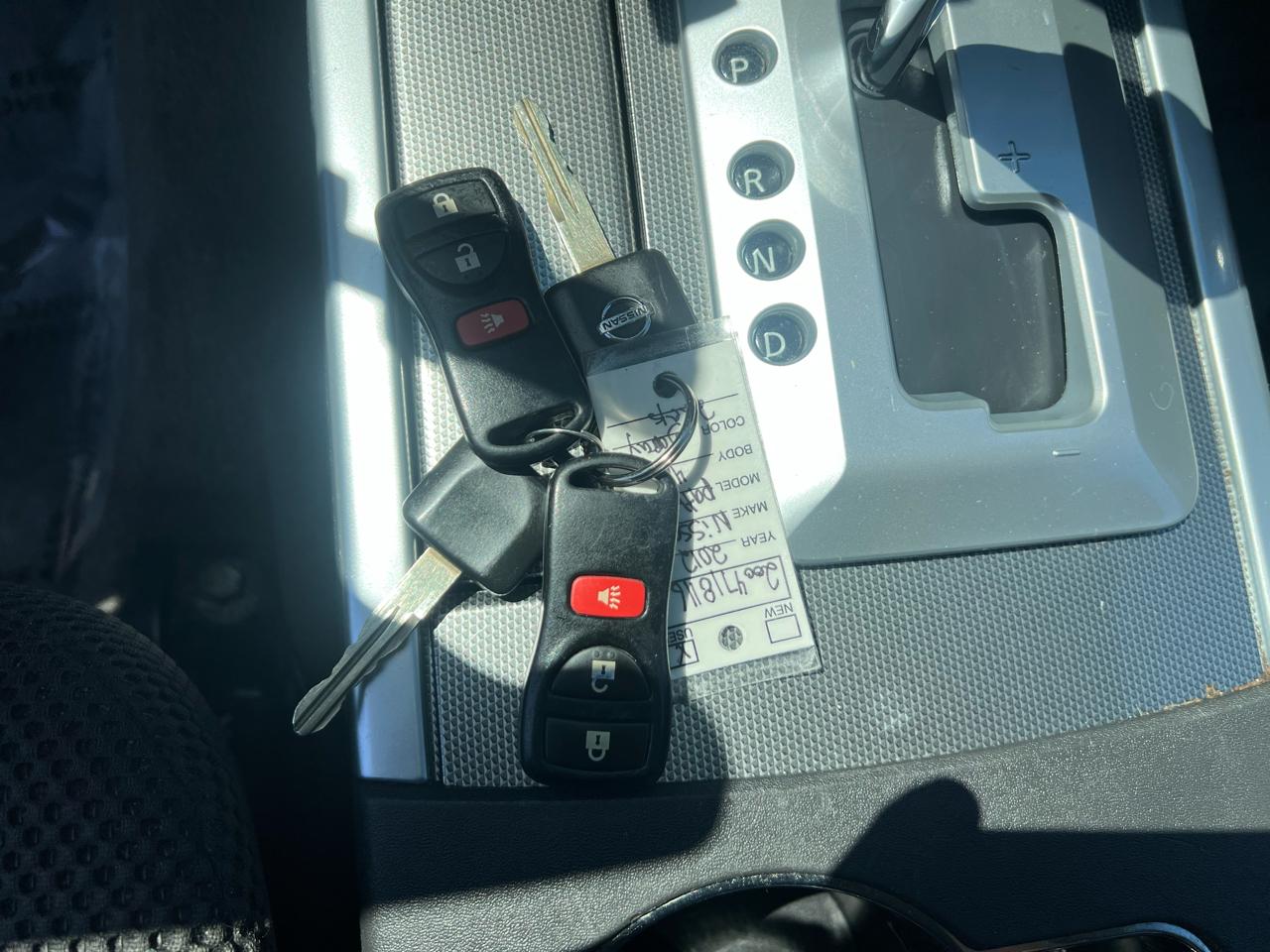 Nissan Pathfinder LE 4WD 2012