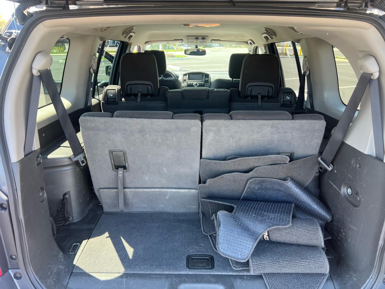 Nissan Pathfinder LE 4WD 2012