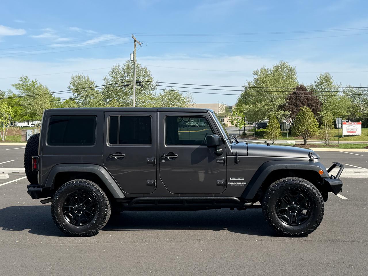 Jeep Wrangler Unlimited Sport 4WD 2017