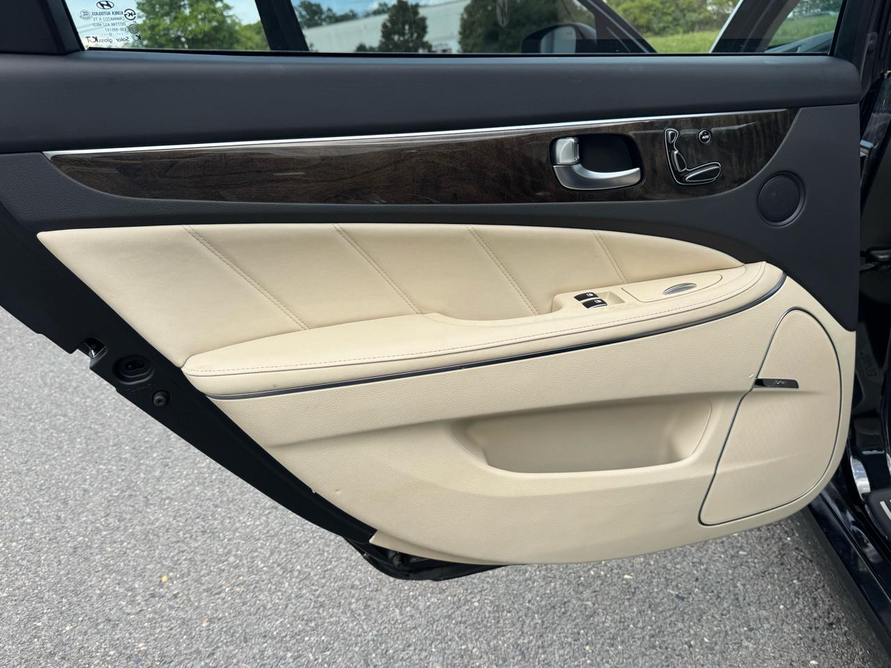 Hyundai Equus Signature 2014