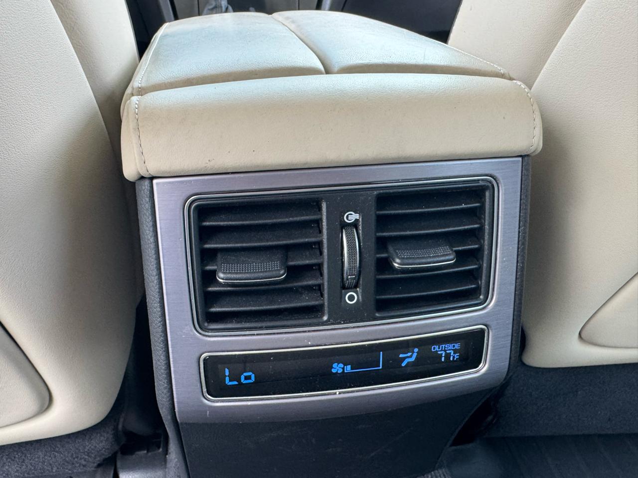 Hyundai Equus Signature 2014