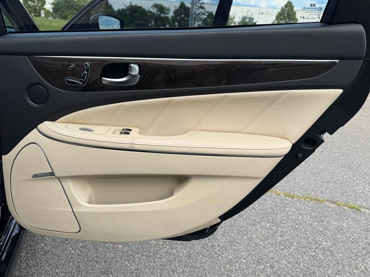Hyundai Equus Signature 2014