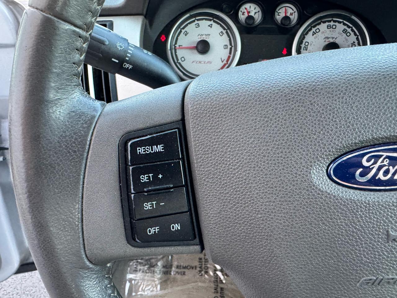 Ford Focus SE Coupe 2008