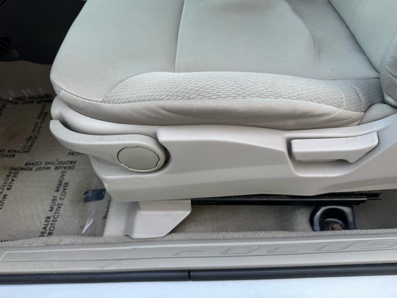 Ford Focus SE Coupe 2008