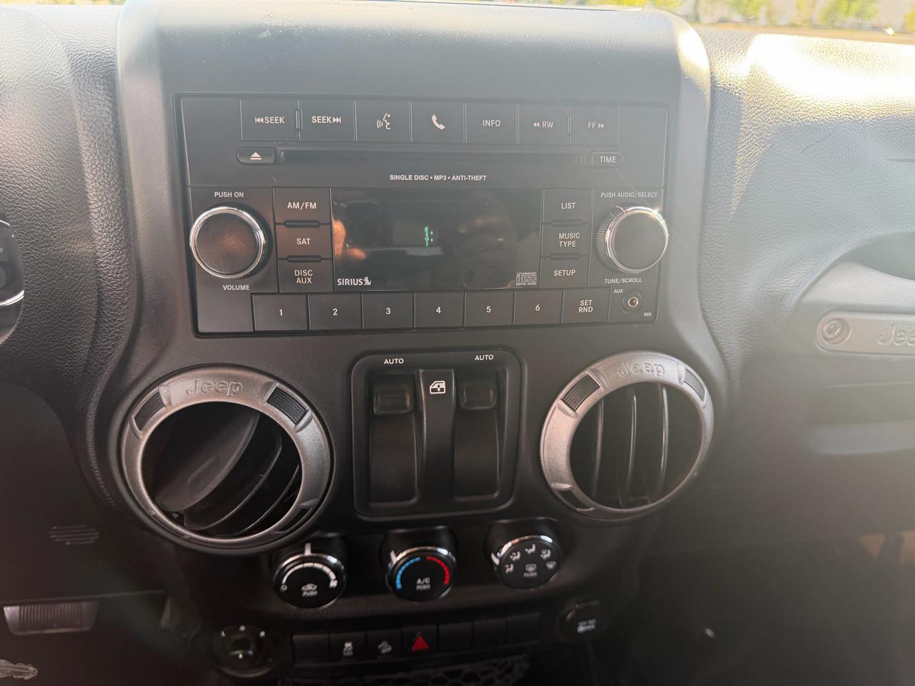 Jeep Wrangler Sport 4WD 2013