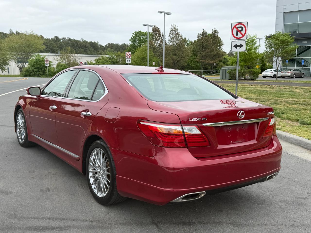 Lexus LS 460 Luxury Sedan 2010