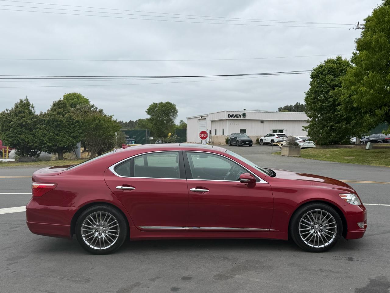 Lexus LS 460 Luxury Sedan 2010