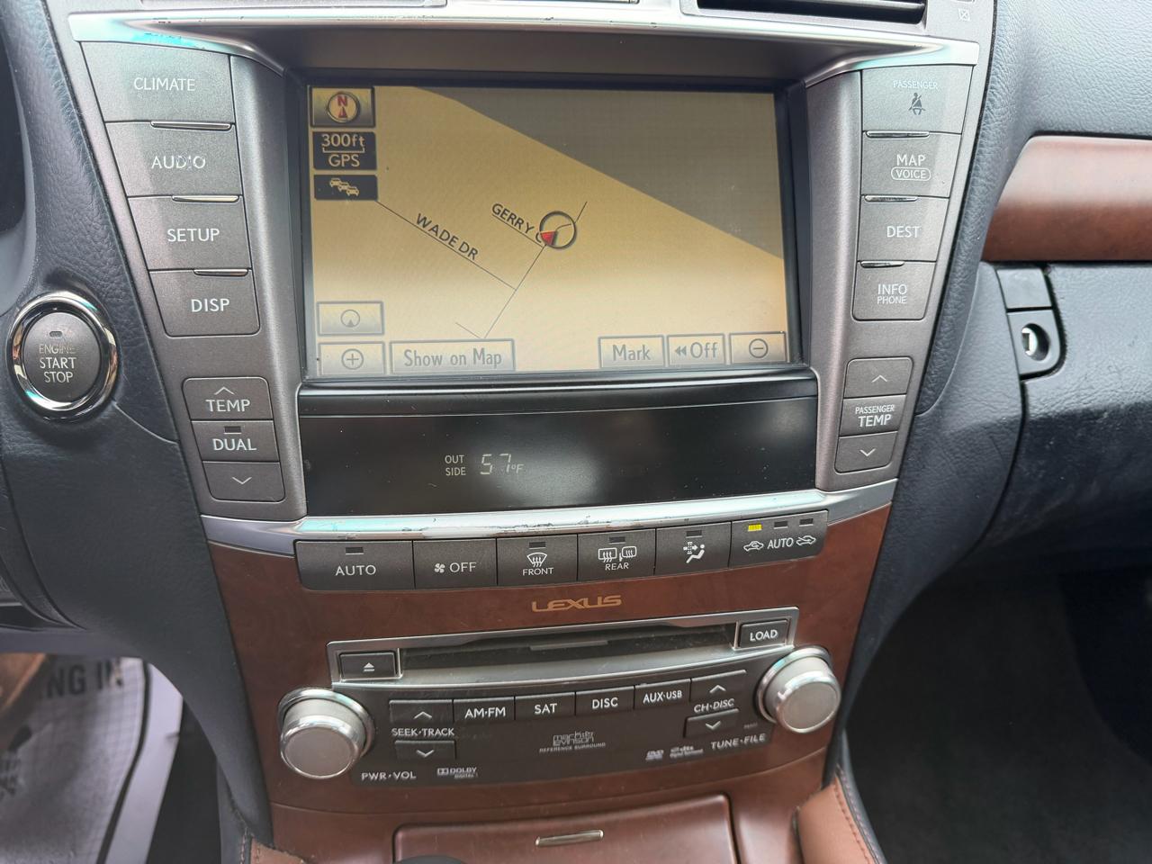Lexus LS 460 Luxury Sedan 2010