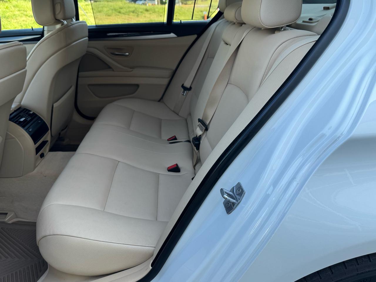 BMW 5-Series 535i xDrive 2013