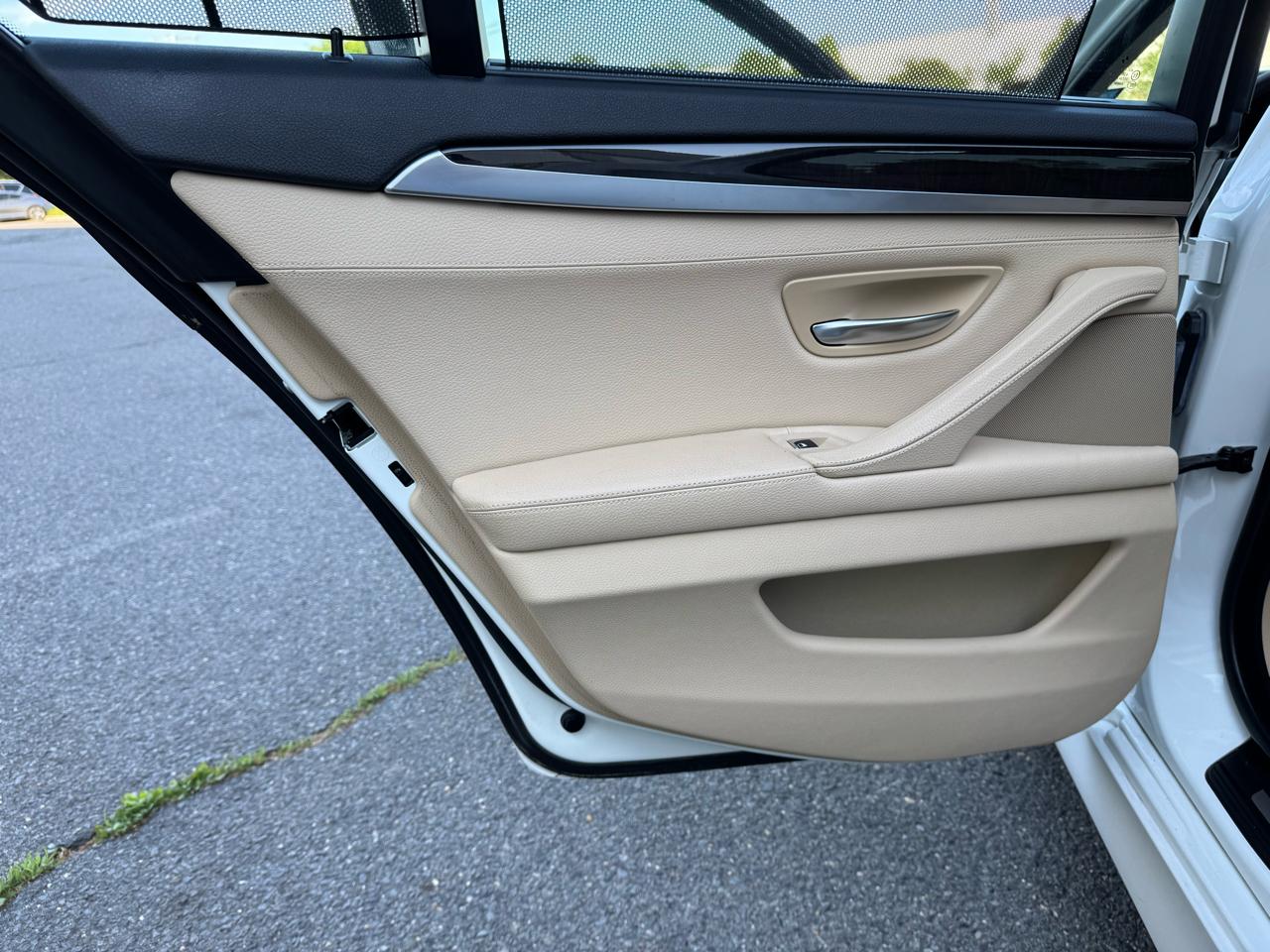 BMW 5-Series 535i xDrive 2013