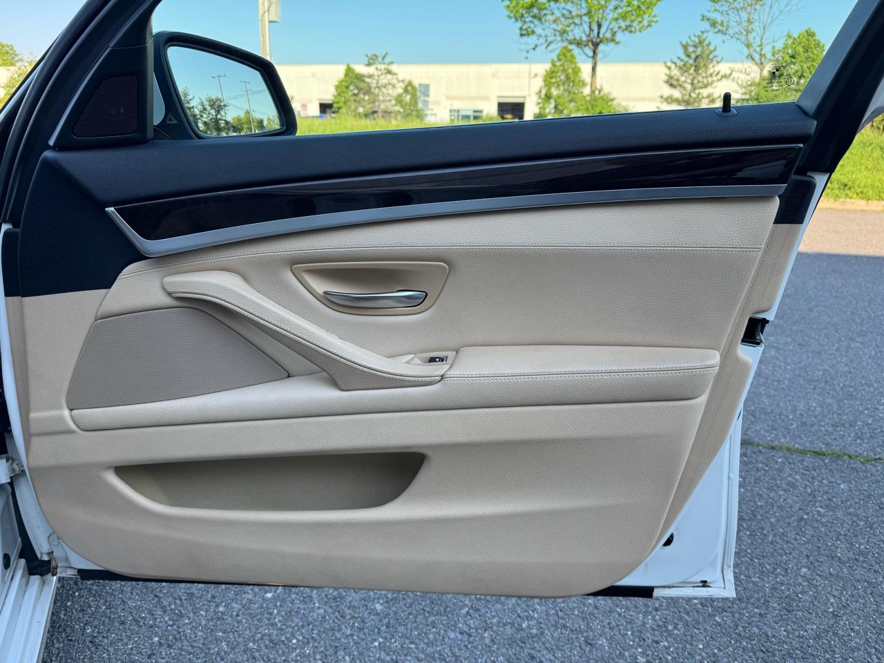 BMW 5-Series 535i xDrive 2013