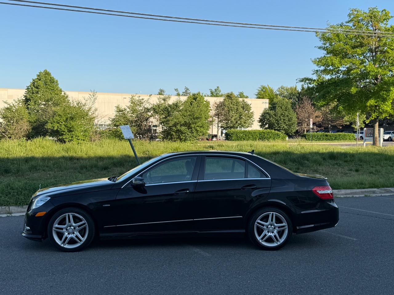 Mercedes-Benz E-Class E350 4MATIC Sedan 2012