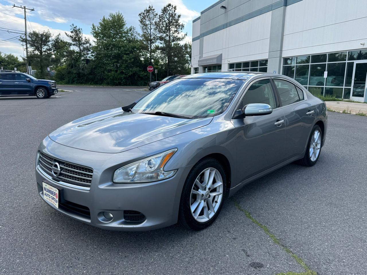 Nissan Maxima SV 2009