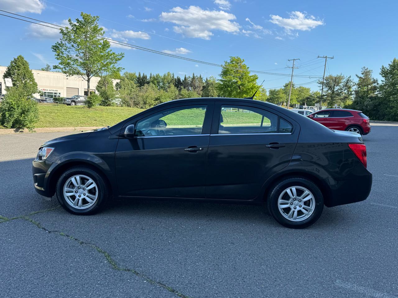 Chevrolet Sonic LT Manual Sedan 2013
