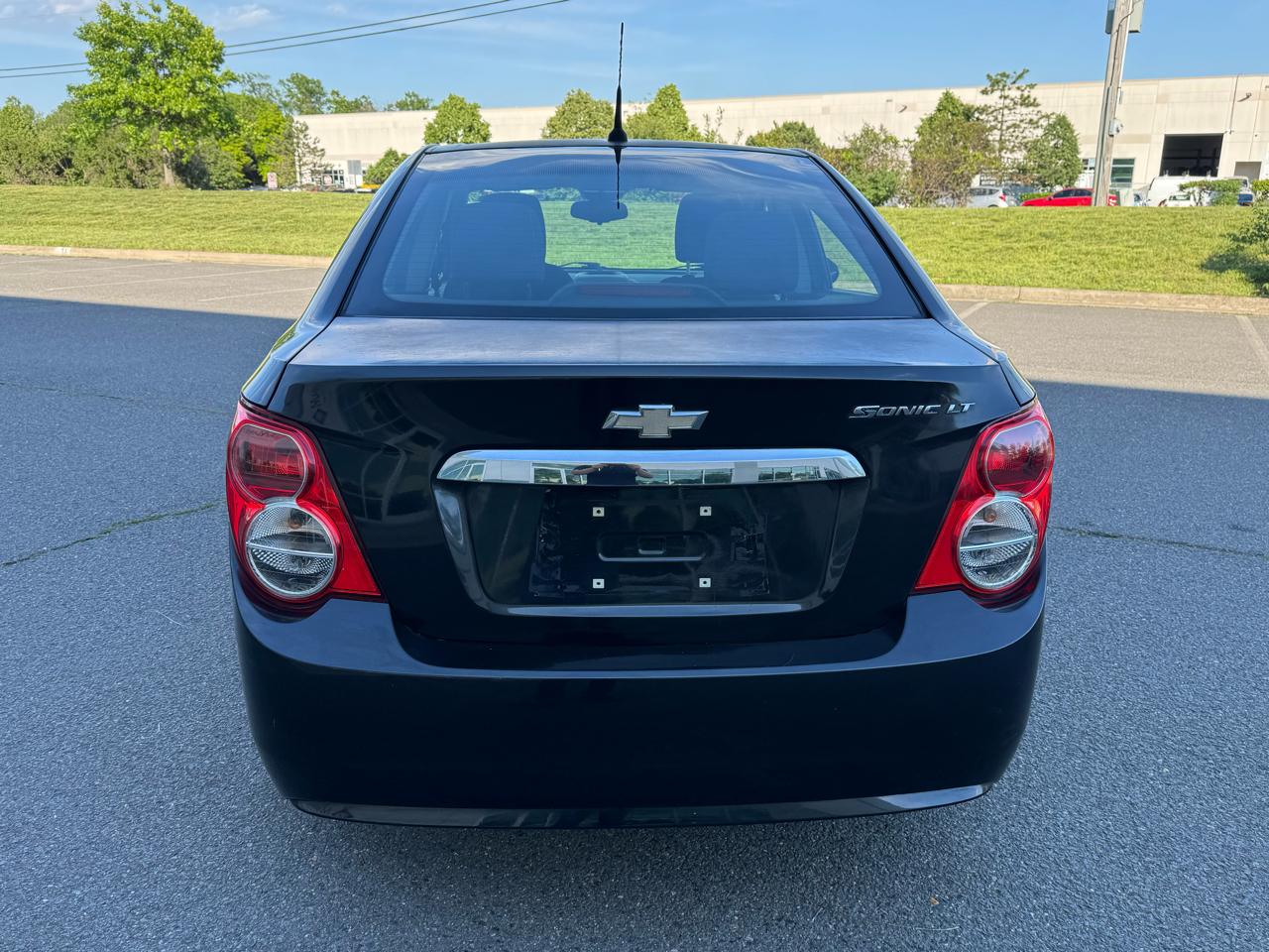 Chevrolet Sonic LT Manual Sedan 2013