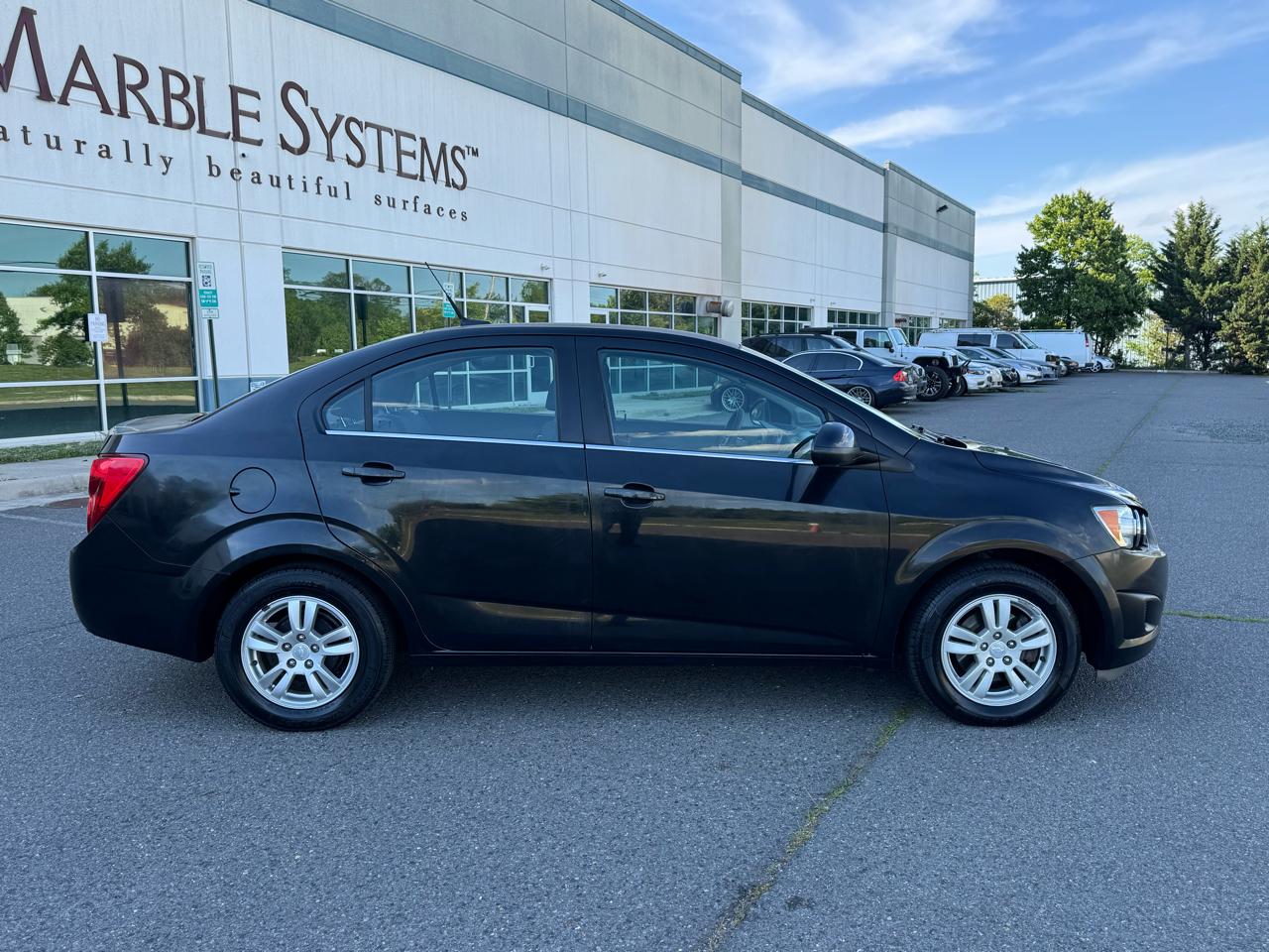 Chevrolet Sonic LT Manual Sedan 2013