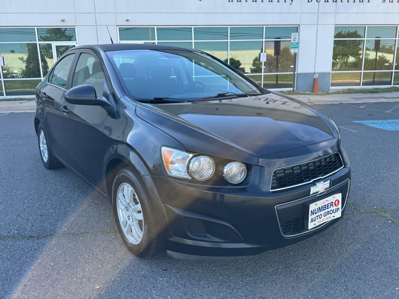 Chevrolet Sonic LT Manual Sedan 2013