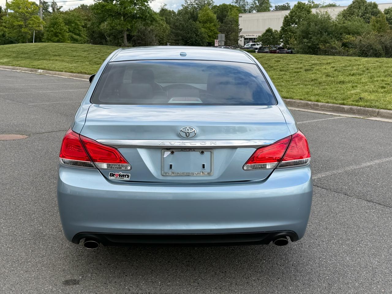 Toyota Avalon 4dr Sdn Limited (Natl) 2012