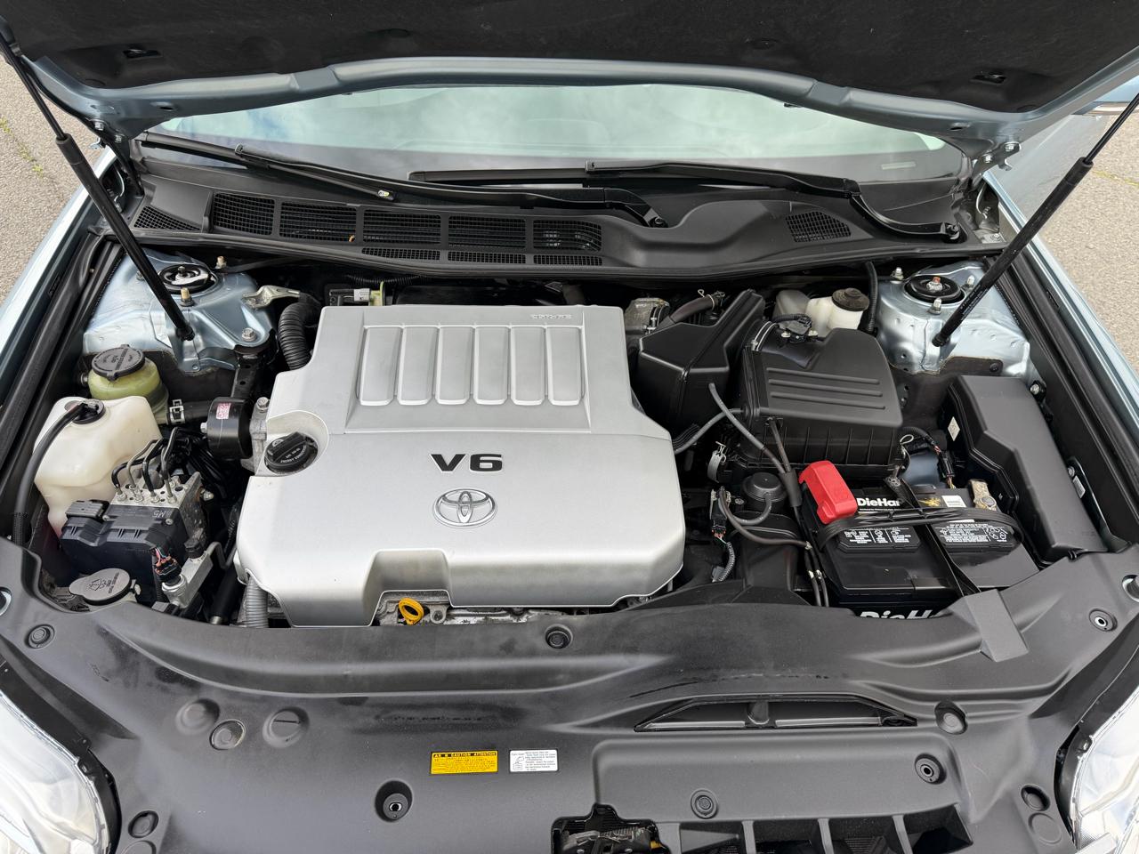 Toyota Avalon 4dr Sdn Limited (Natl) 2012