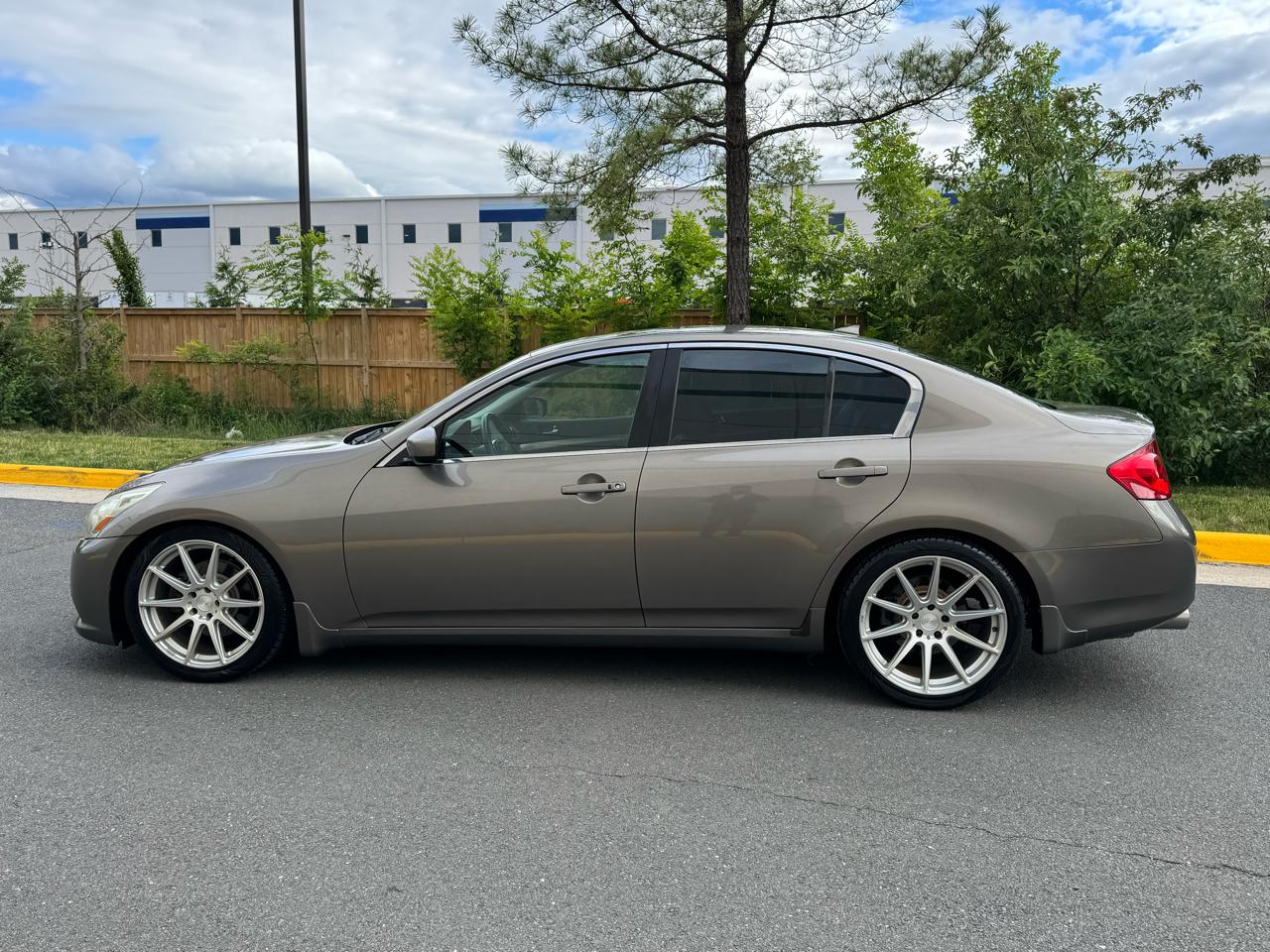 Infiniti G Sedan G37x AWD 2011