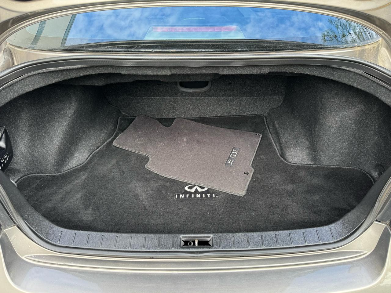 Infiniti G Sedan G37x AWD 2011