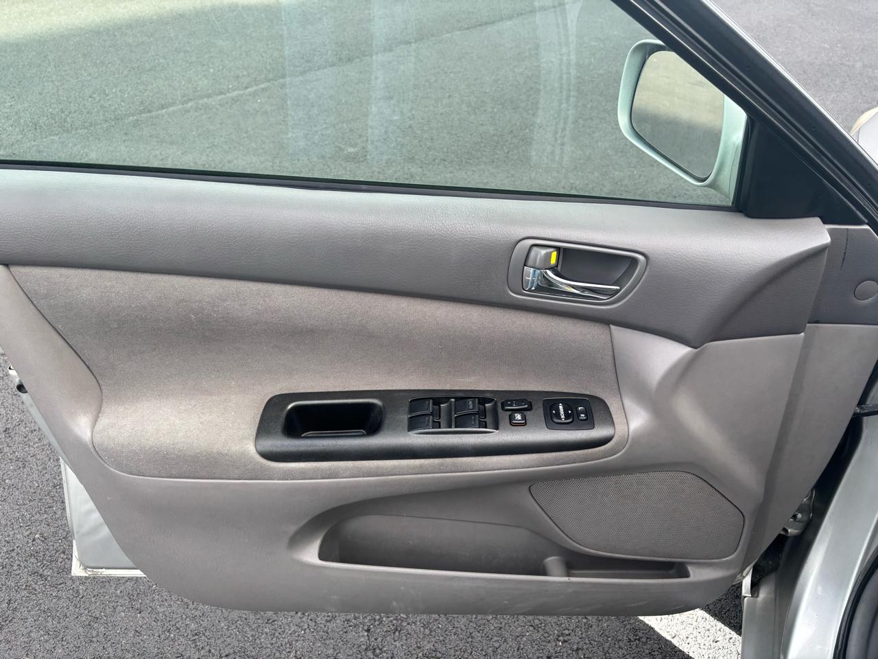 Toyota Camry Standard 2006