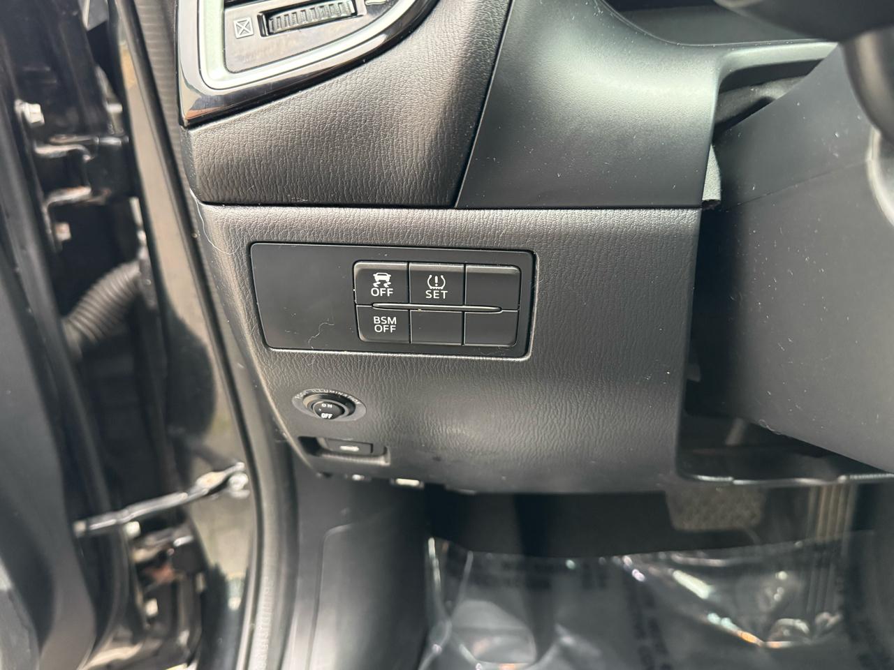 Mazda MAZDA3 i Touring AT 4-Door 2014