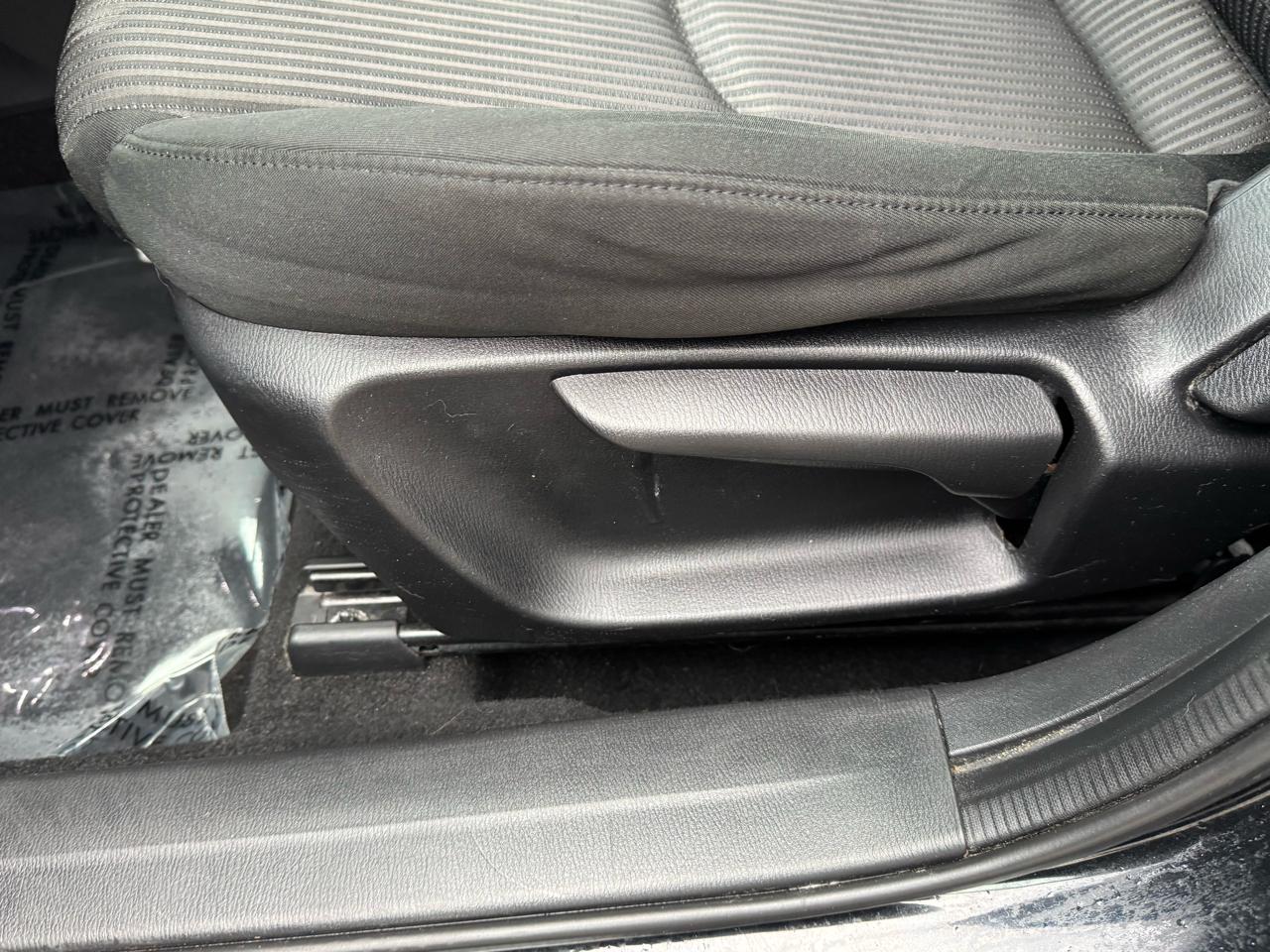Mazda MAZDA3 i Touring AT 4-Door 2014