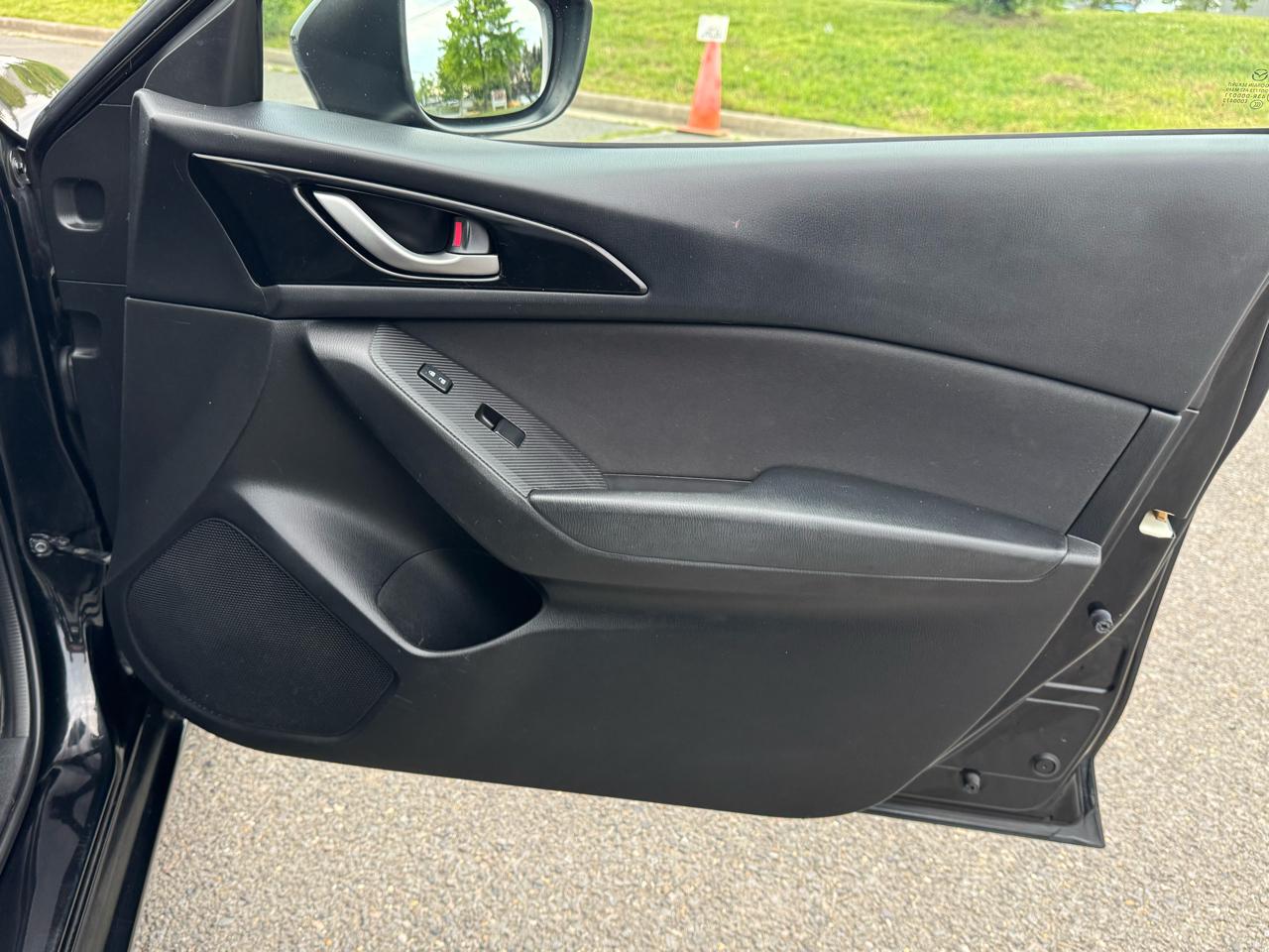 Mazda MAZDA3 i Touring AT 4-Door 2014