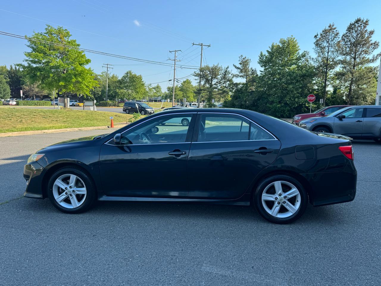 Toyota Camry SE 2012