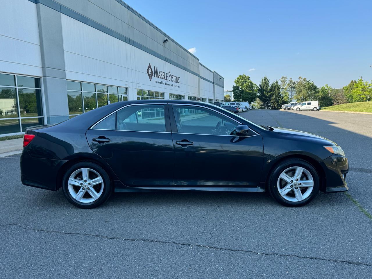 Toyota Camry SE 2012
