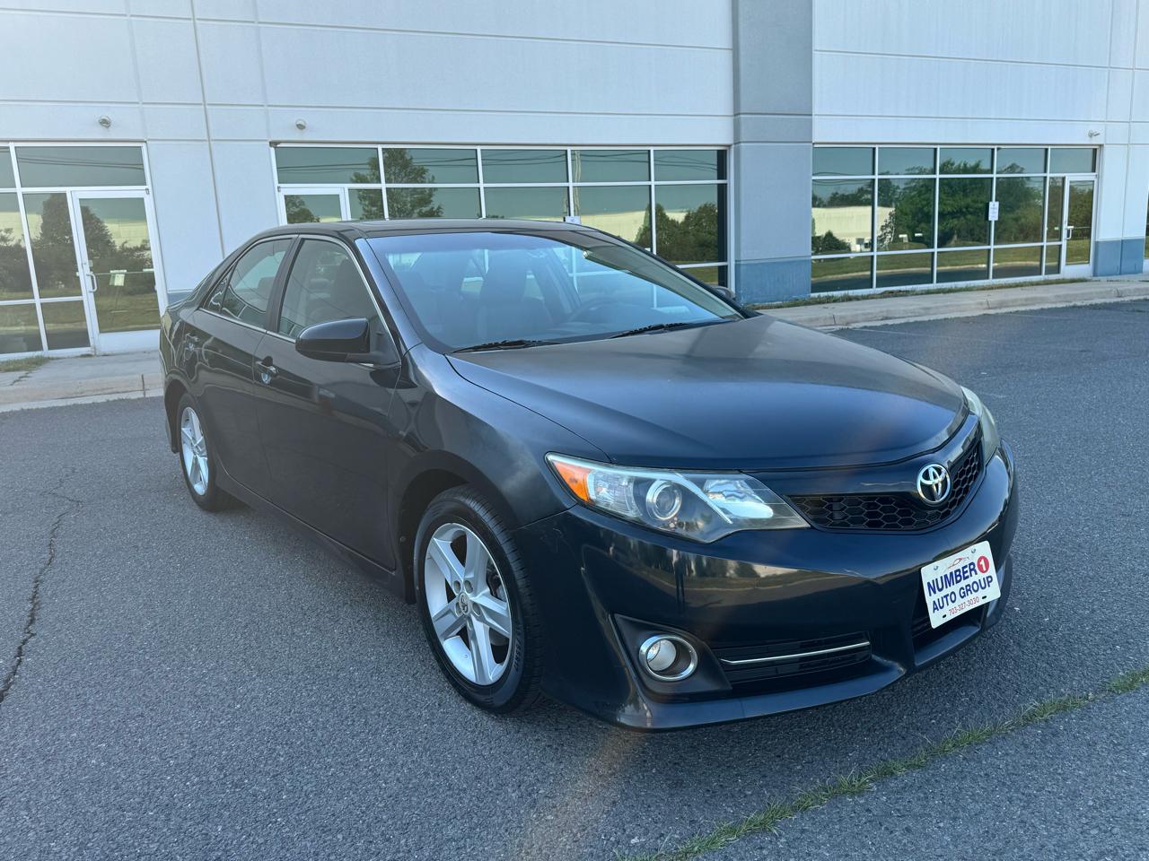 Toyota Camry SE 2012