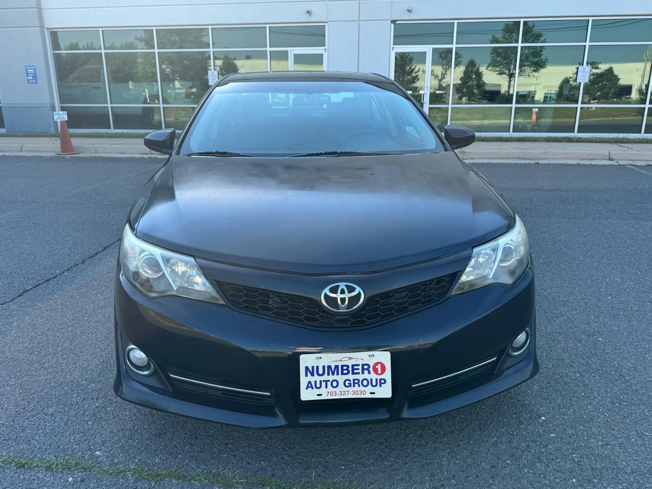 Toyota Camry SE 2012