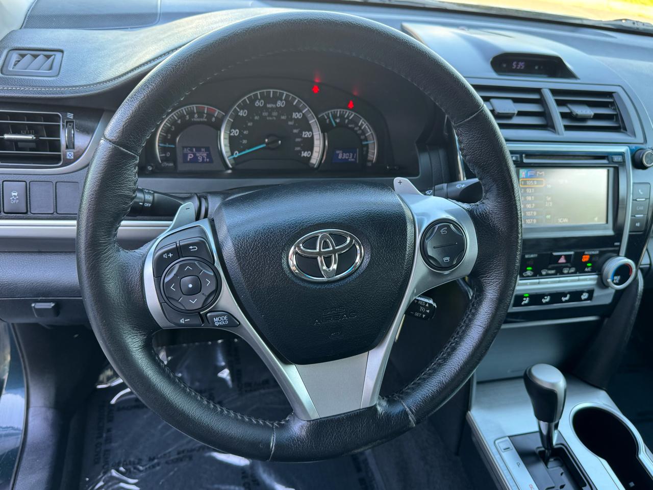 Toyota Camry SE 2012