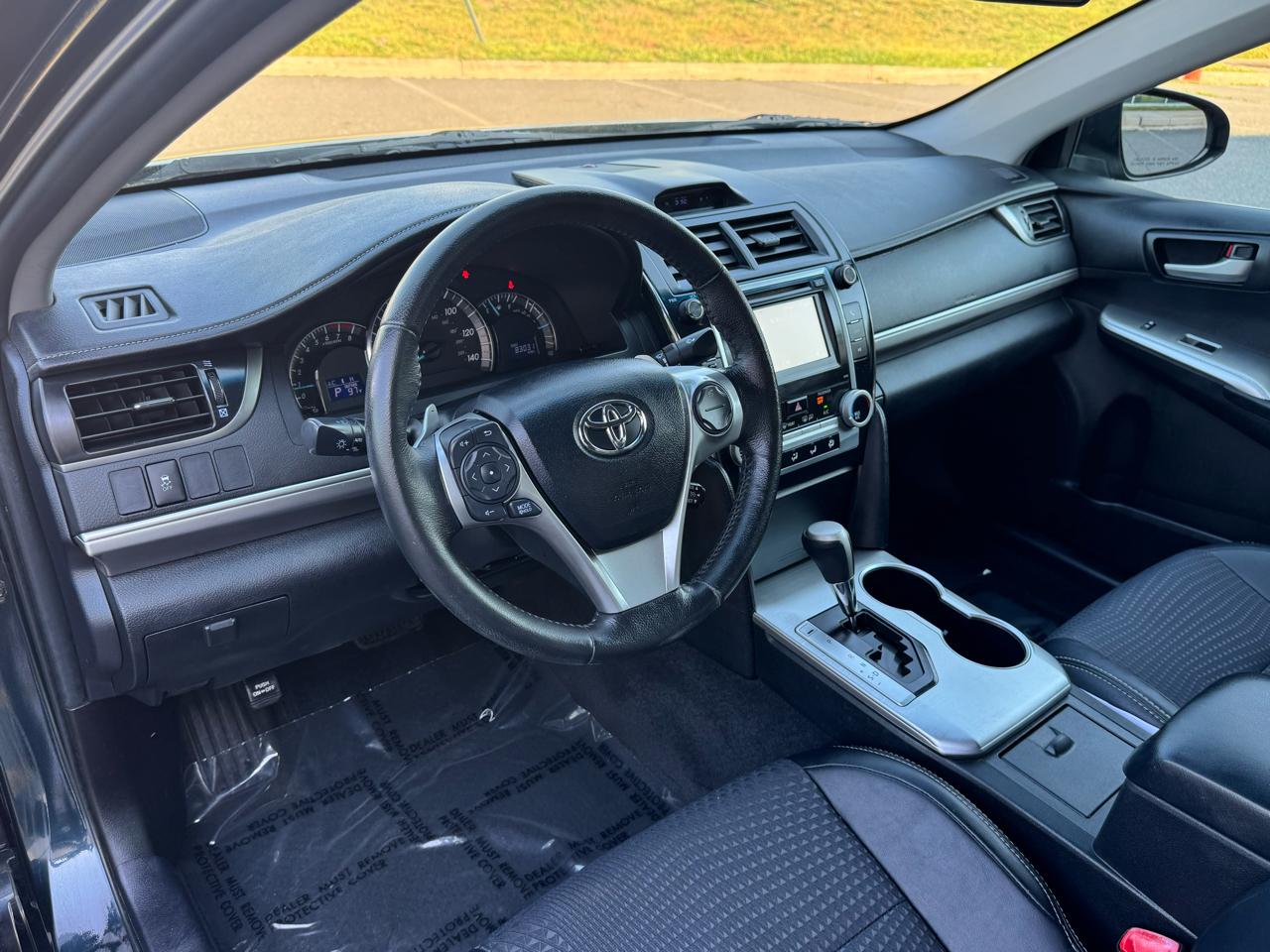 Toyota Camry SE 2012