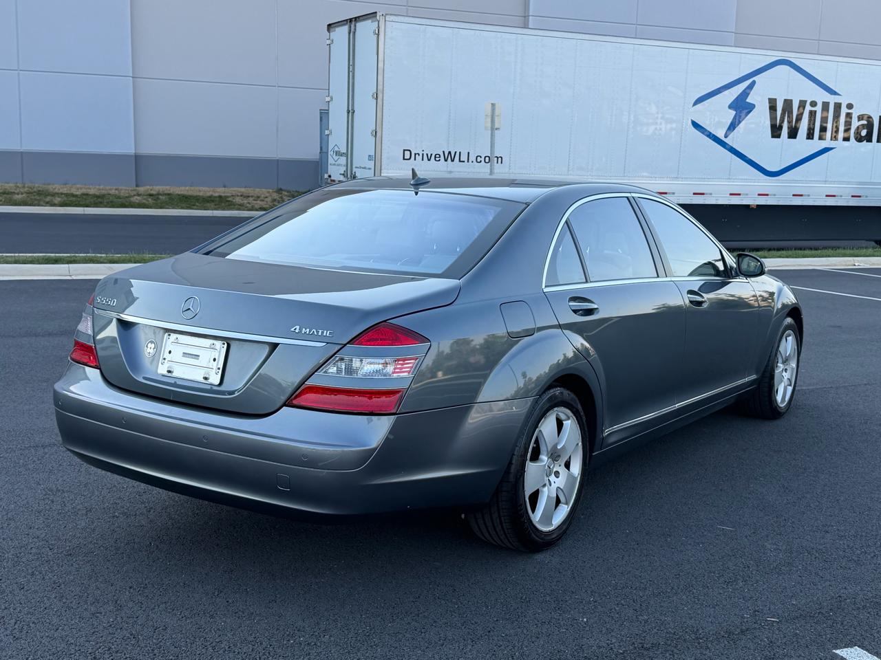Mercedes-Benz S-Class S550 4MATIC 2007