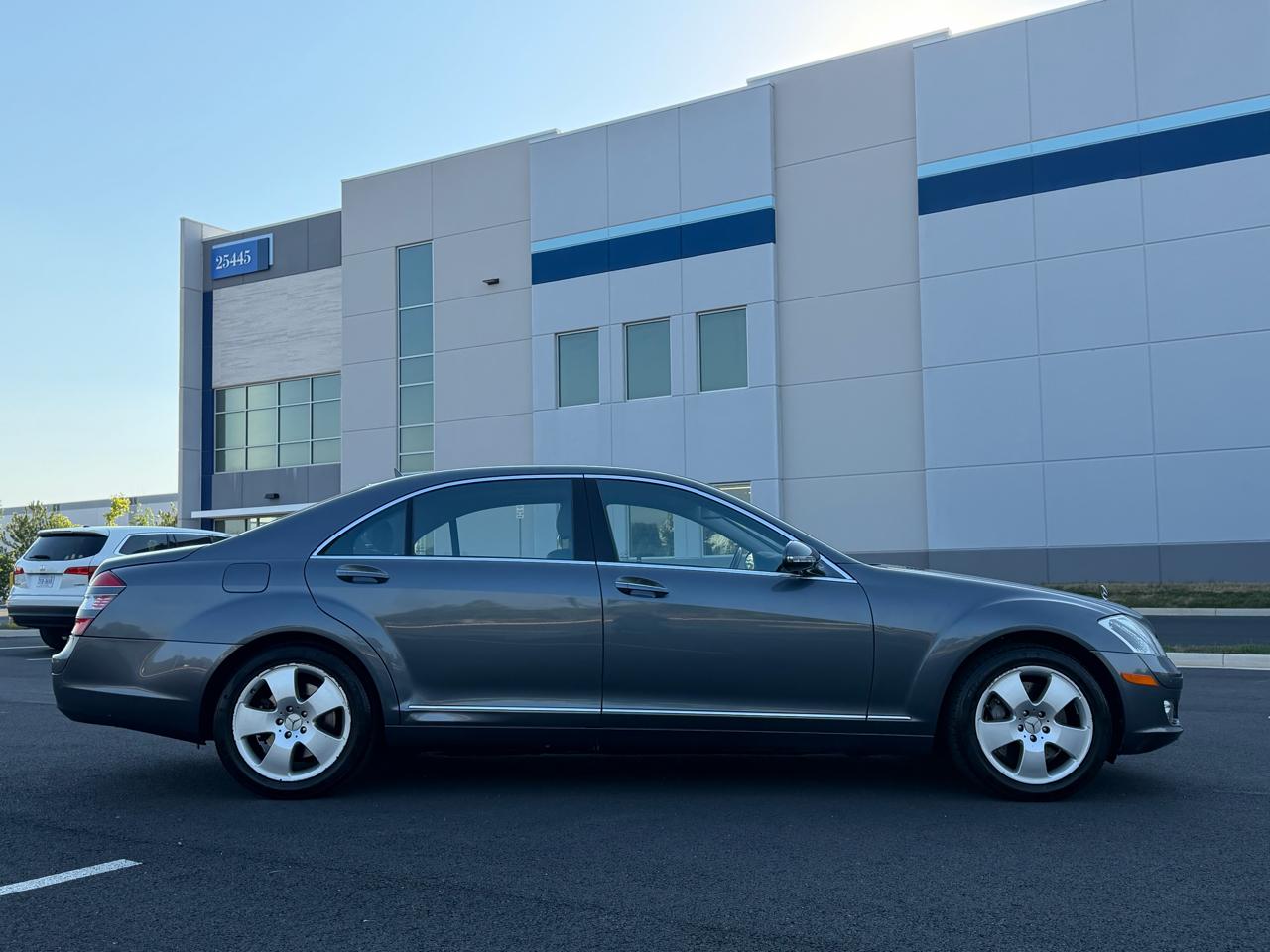 Mercedes-Benz S-Class S550 4MATIC 2007