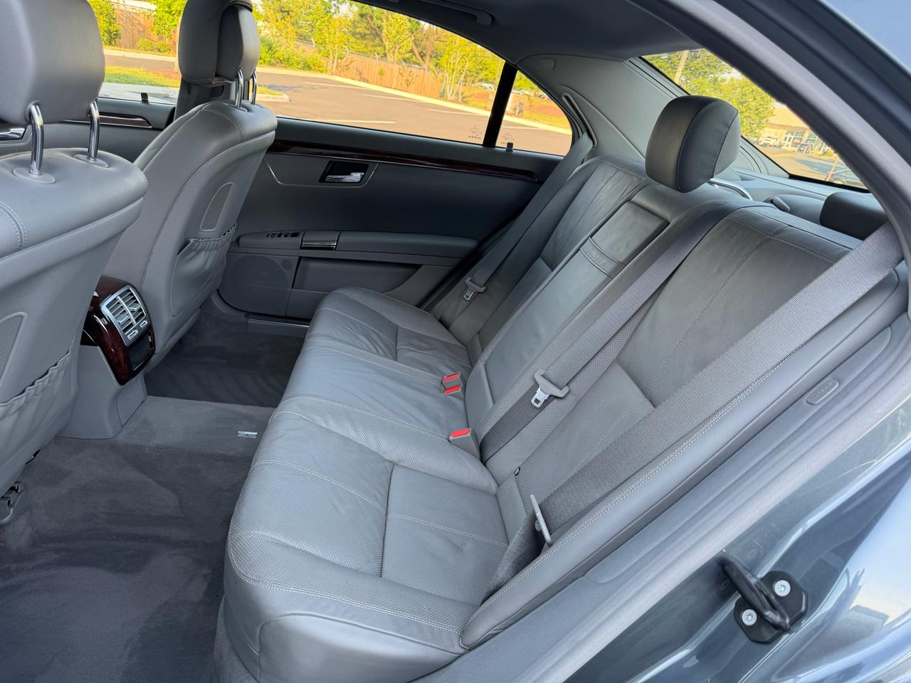 Mercedes-Benz S-Class S550 4MATIC 2007