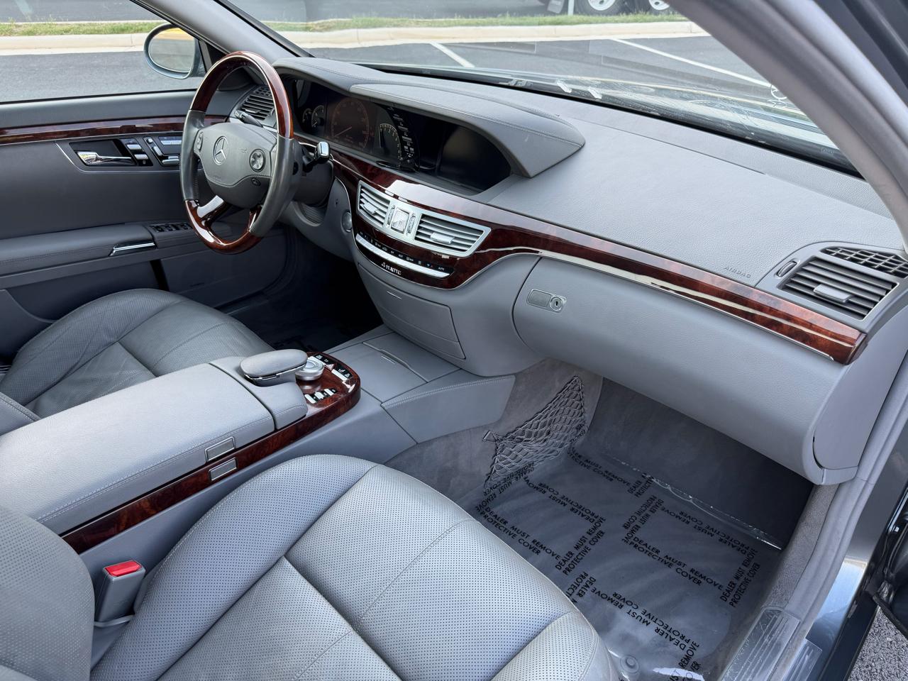 Mercedes-Benz S-Class S550 4MATIC 2007