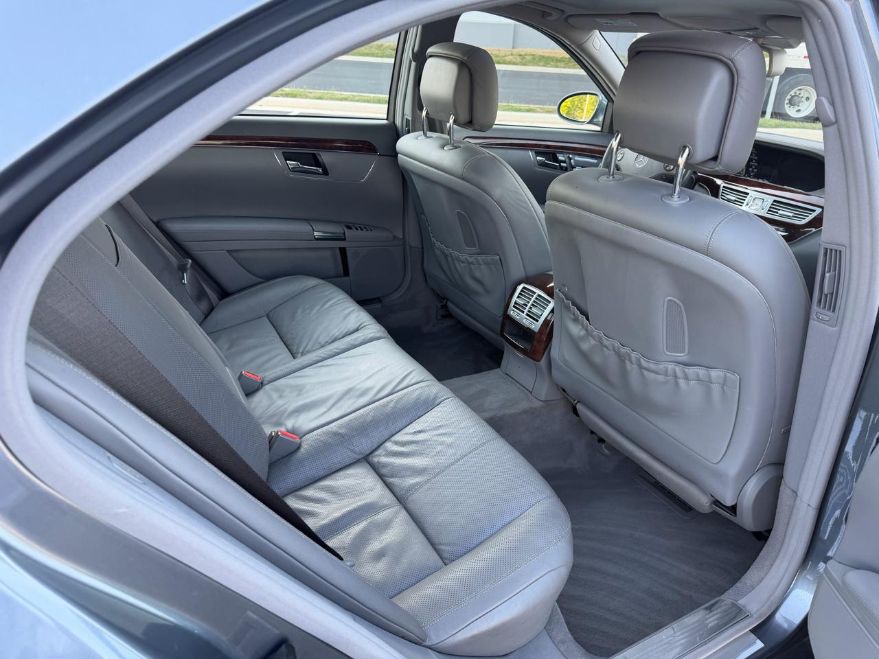 Mercedes-Benz S-Class S550 4MATIC 2007