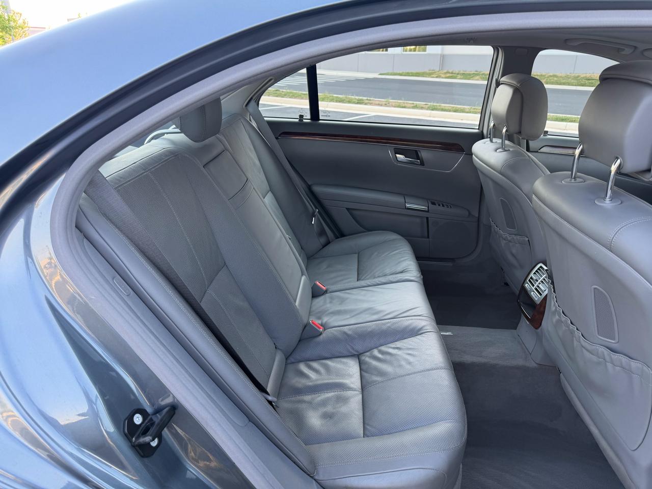 Mercedes-Benz S-Class S550 4MATIC 2007