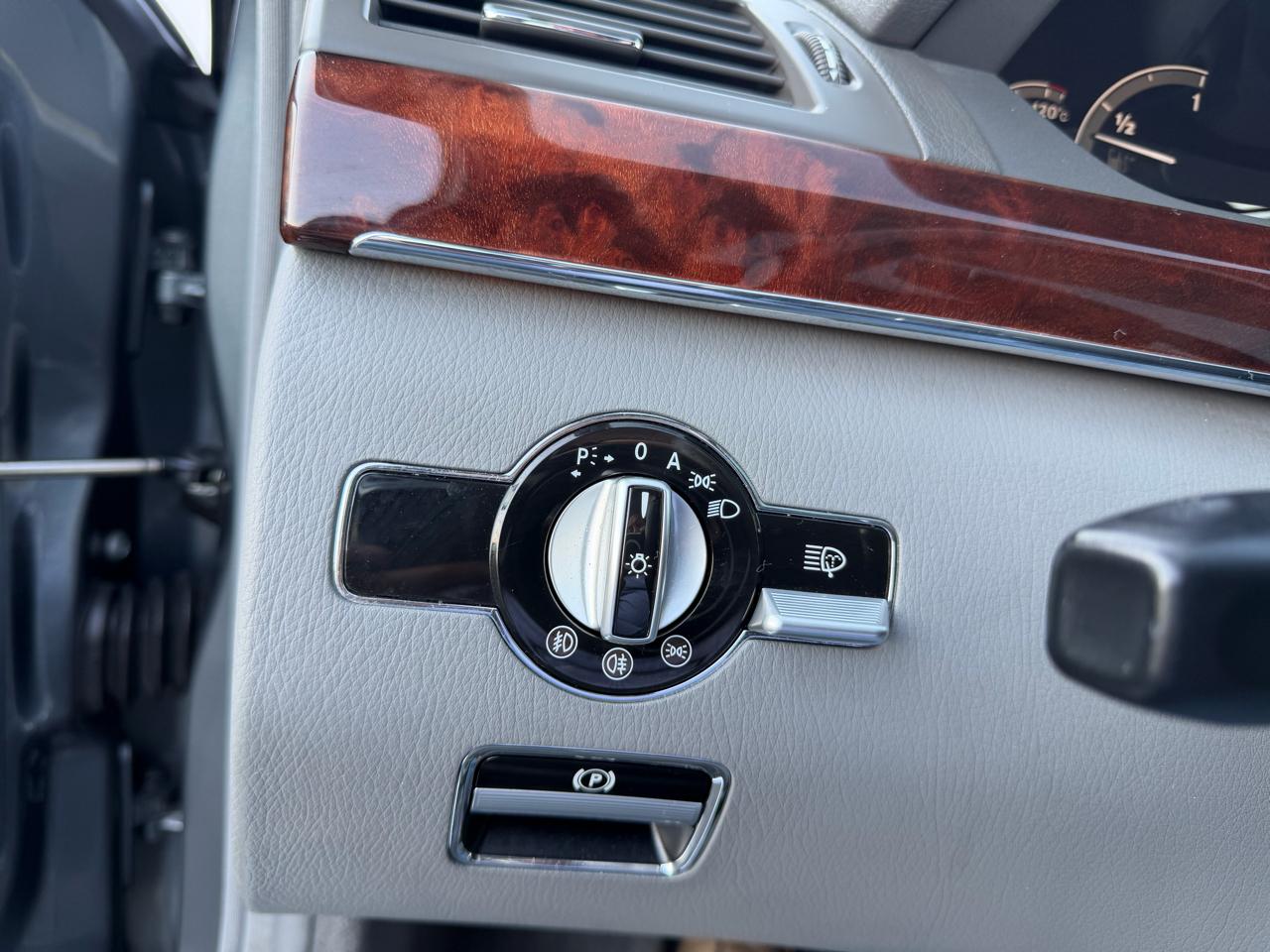 Mercedes-Benz S-Class S550 4MATIC 2007