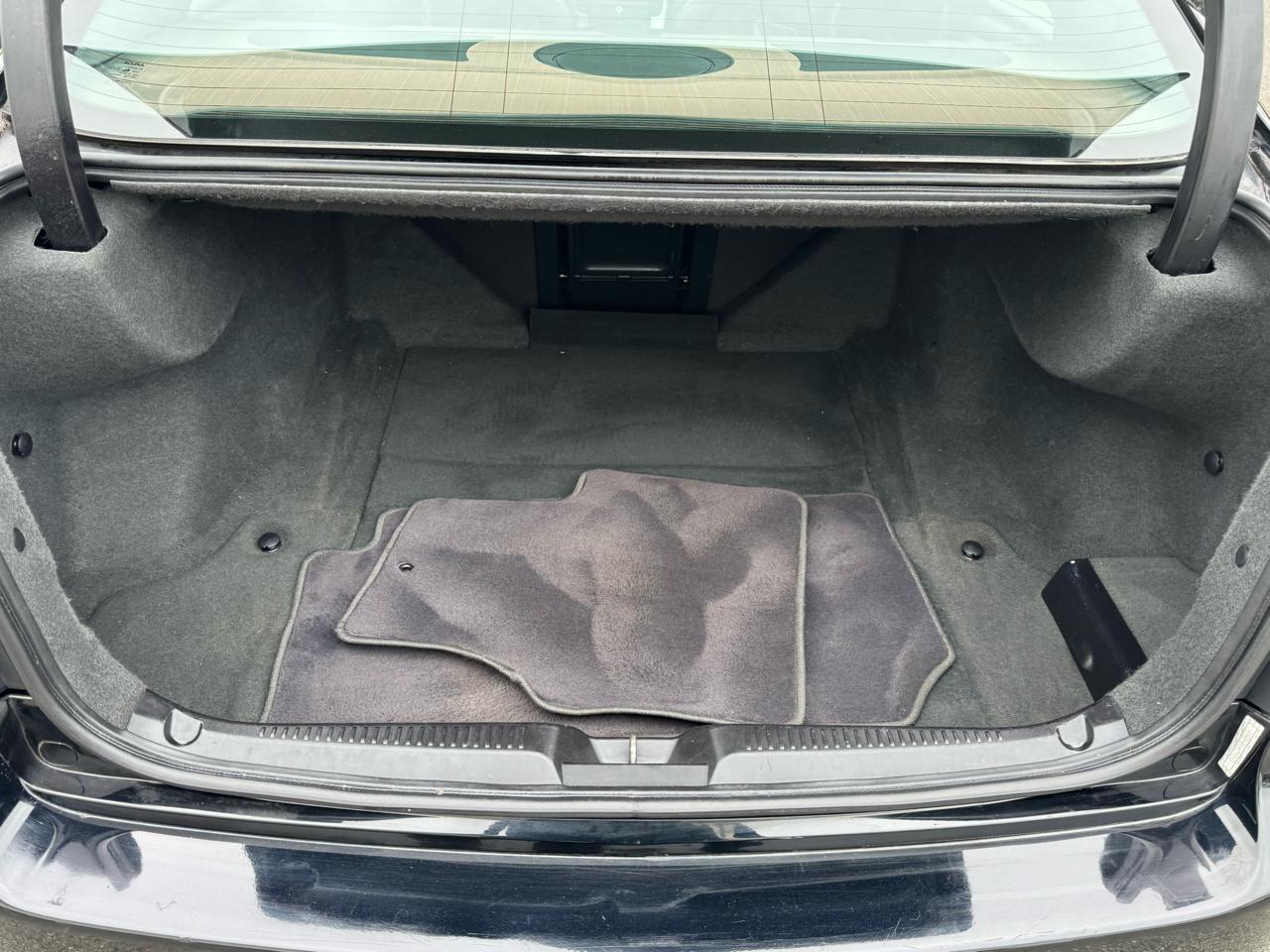 Acura TL 5-Speed AT with Navigation System 2008