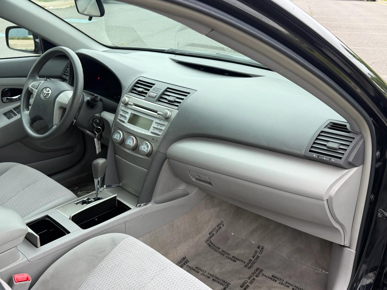 Toyota Camry Base 6-Spd AT 2011