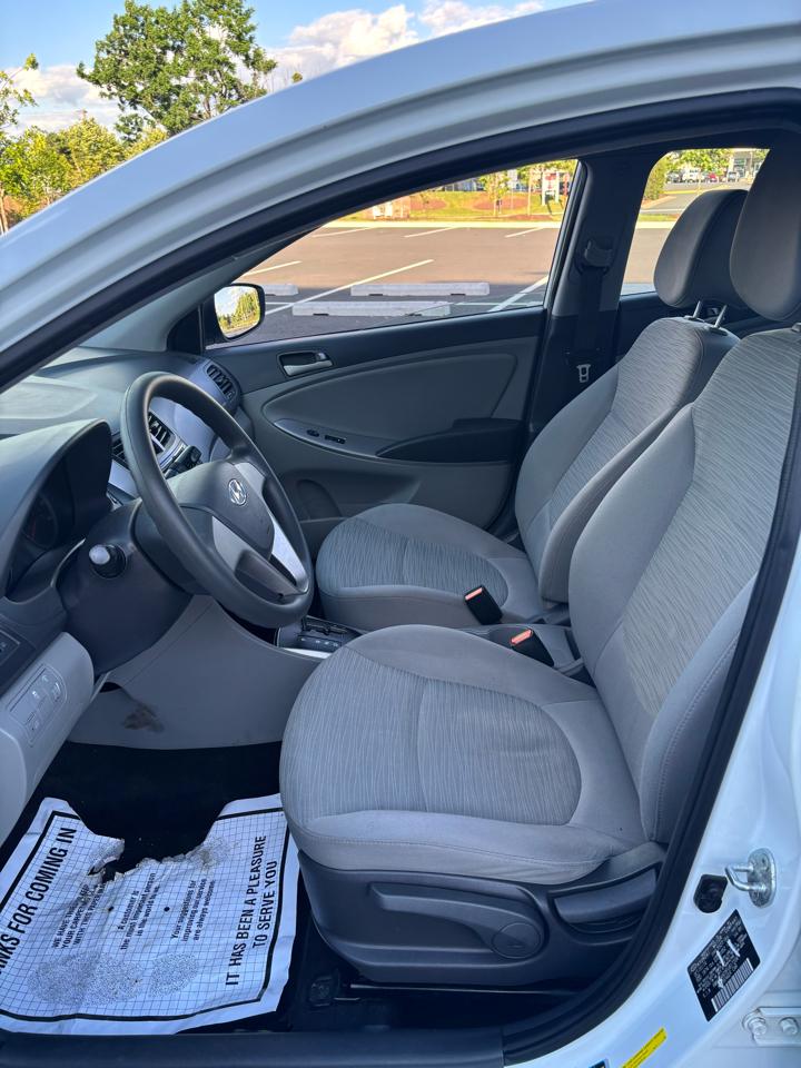 Hyundai Accent GLS 4-Door 6A 2015