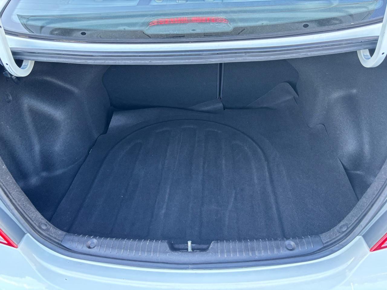 Hyundai Accent GLS 4-Door 6A 2015