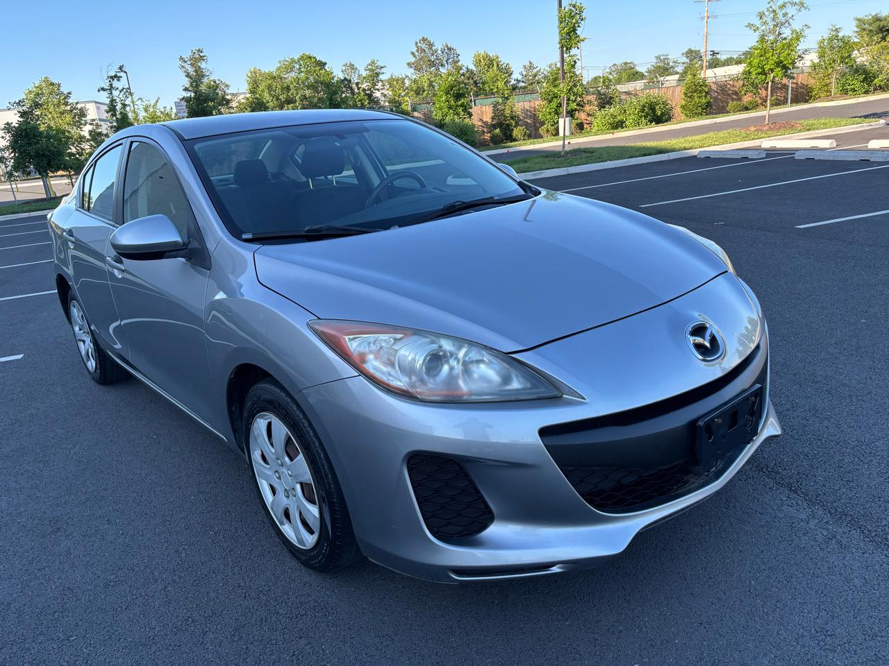 2013 Mazda MAZDA3 i SV AT 4-Door