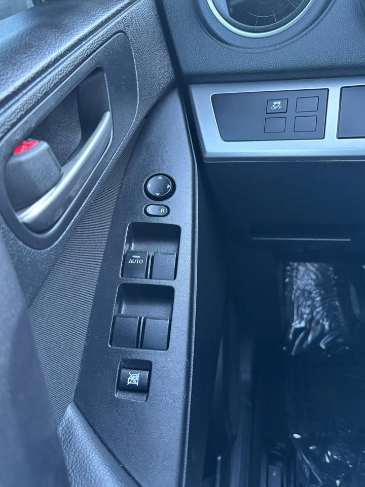 Mazda MAZDA3 i SV AT 4-Door 2013
